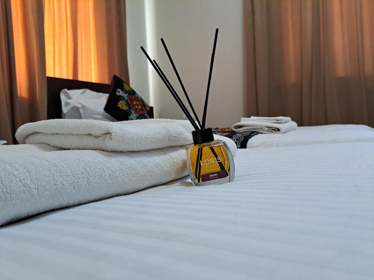 Ocean Hotel Osh Bagian luar foto